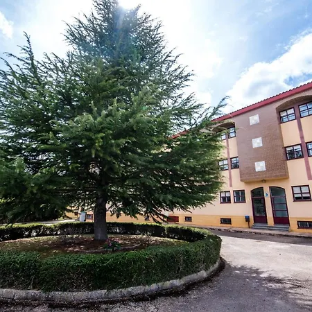 Residencia Hospital Del Rey Hostel
